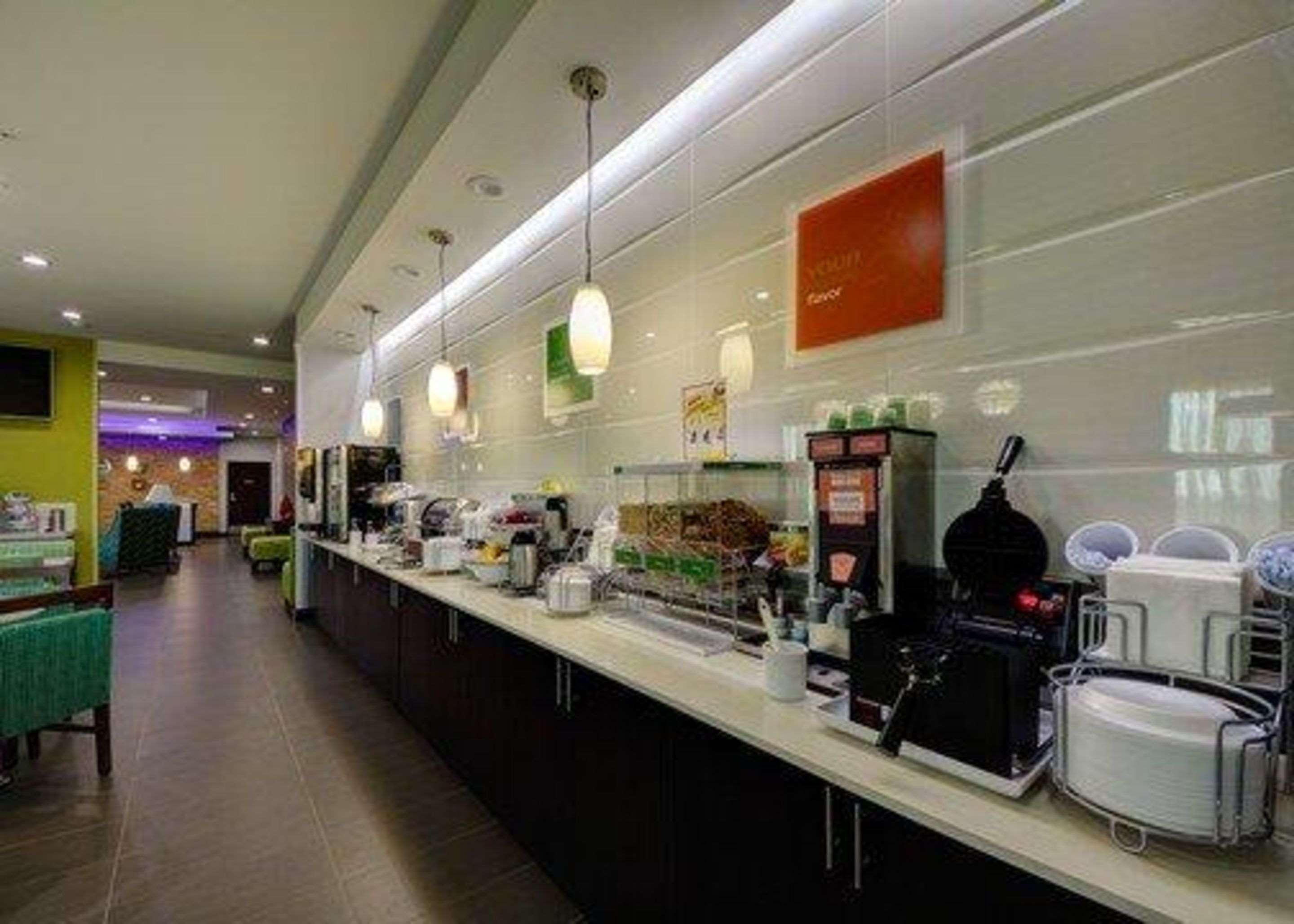 土萨i-44西-66号公路凯富套房酒店 Oakhurst 外观 照片
